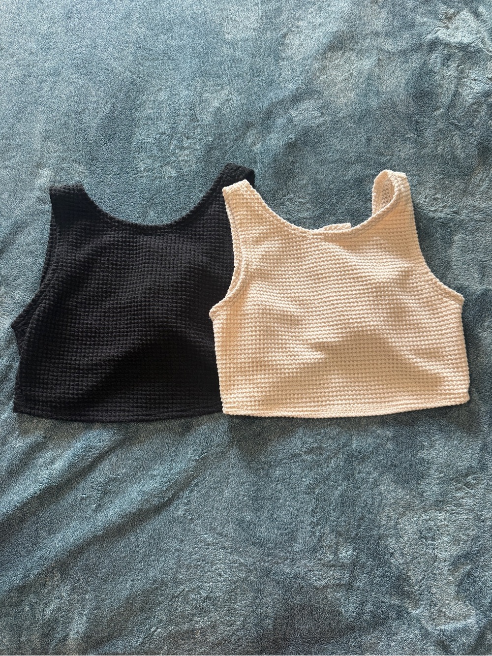 SHEIN Black and Cream Ribbed Cropped Tank Tops